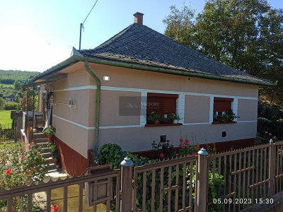 Dom v Szalaszend v stave k nasťahovaniu