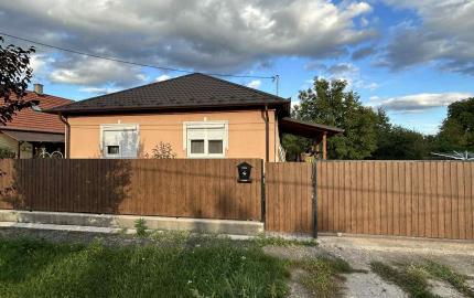 RD s veľkým potenciálom a ideálnym pozemkom v Méra