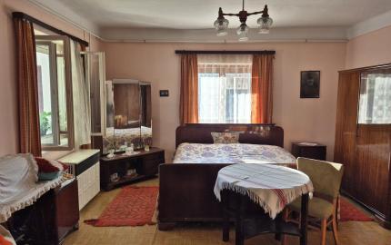 Vidiecky dom s výnimočnou záhradou v obci Méra