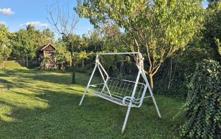 Vidiecky dom s výnimočnou záhradou v obci Méra