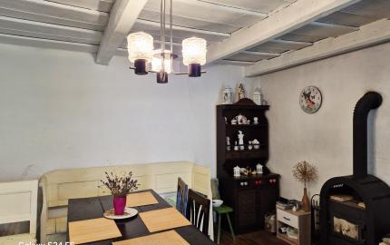 Gazdovský dom s výhľadom na hrad Füzér – 3400 m2 pozemok v objatí prírody