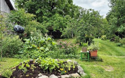 Gazdovský dom s výhľadom na hrad Füzér – 3400 m2 pozemok v objatí prírody