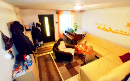 REZERVOVANÝ - Priestranný dom v obľúbenej Hidasnémeti, 3km od hranice