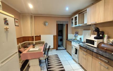 DOM S OBYTNOU ČASŤOU + PRIESTOR NA DROBNÉ PODNIKANIE V MÉRA