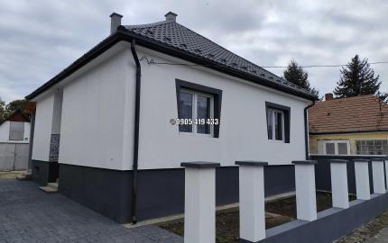 Výborný zrekonštruovaný dom s garážou v Encs