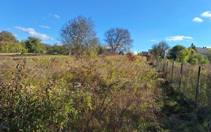 Lacný dom s veľkým, rovným pozemkom vo Vilmány