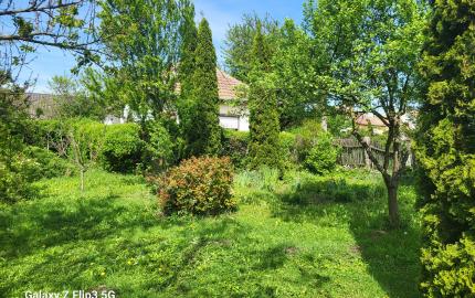 Úžasná záhrada, dobrá lokalita, menší dom v MÉRA