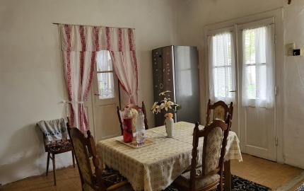 Menší domček v Tornyosnémeti, 1km za hranicou