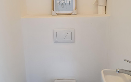 REZERVOVANÝ- EXKLUZÍVNE LEN PRE NÁROČNÝCH HOLLÓHÁZA