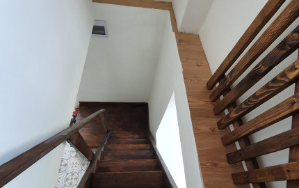 REZERVOVANÝ- EXKLUZÍVNE LEN PRE NÁROČNÝCH HOLLÓHÁZA