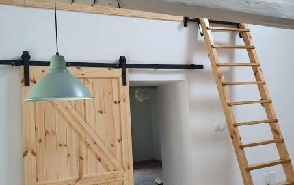 REZERVOVANÉ- ČAROVNÝ A UNIKÁTNY - NOVO ZREKONŠTRUOVANÝ DOM V HOLLÓHÁZA