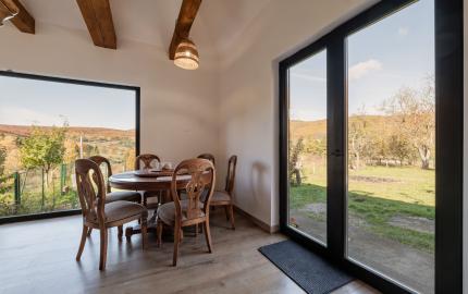 Dom pod lesom s panorámou, 2700 m2 pozemok