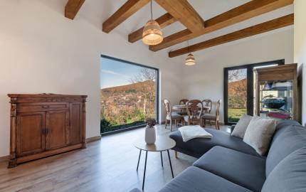 Dom pod lesom s panorámou, 2700 m2 pozemok