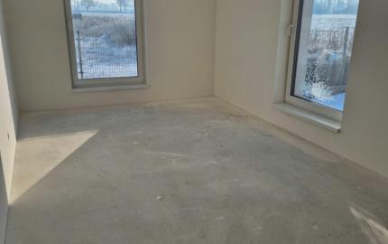 NOVOSTAVBA 4-IZBOVÉHO RD 2 km od SR HRANICE TORNYOSNÉMETI (HU)