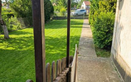 RD v Méra, na peknom pozemku s potenciálom