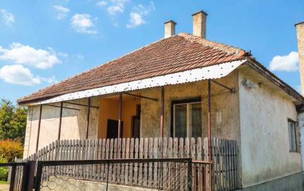 RD v Méra, na peknom pozemku s potenciálom