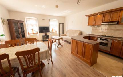 ZREKONŠTRUOVANÝ, GAZDOVSKÝ DOM S GÁNKOM v Méra, Maďarsko