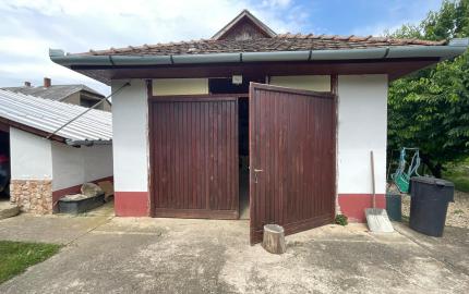 ZREKONŠTRUOVANÝ, GAZDOVSKÝ DOM S GÁNKOM v Méra, Maďarsko