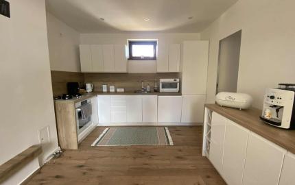 ELEGANTNÉ & NADČASOVÉ - DVOJGENERAČNÝ DOM LEN 25 KM OD KOŠÍC –SÚKROMIE A KOMFORT BEZ KOMPROMISOV