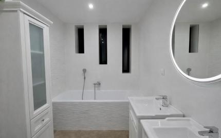 ELEGANTNÉ & NADČASOVÉ - DVOJGENERAČNÝ DOM LEN 25 KM OD KOŠÍC –SÚKROMIE A KOMFORT BEZ KOMPROMISOV