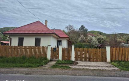 EXKLUZÍVNE - Štýlový dom v srdci prírody v Erdőhorváti (TOKAJ)