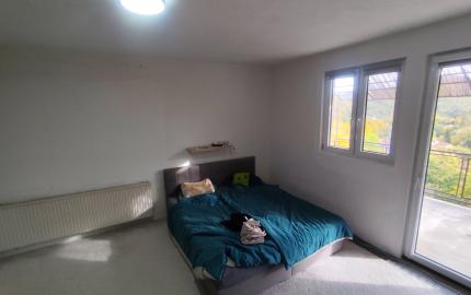 Poschodový RD, 2 kúpeľne, garáž - v objatí prírody HOLLÓHÁZA