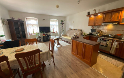 ZREKONŠTRUOVANÝ, GAZDOVSKÝ DOM S GÁNKOM v Méra, Maďarsko