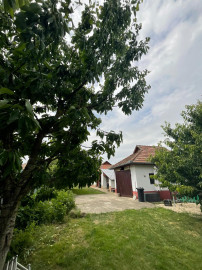 ZREKONŠTRUOVANÝ, GAZDOVSKÝ DOM S GÁNKOM v Méra, Maďarsko