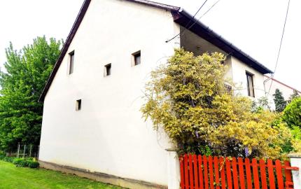 REZERVOVANÝ - Priestranný dom v obľúbenej Hidasnémeti, 3km od hranice