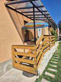 DOM S OBYTNOU ČASŤOU + PRIESTOR NA DROBNÉ PODNIKANIE V MÉRA