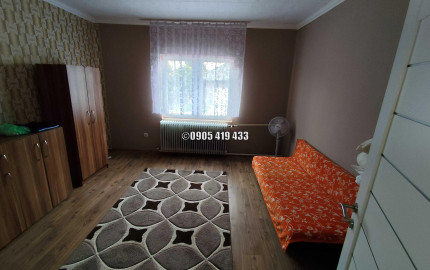 Výborný zrekonštruovaný dom s garážou v Encs