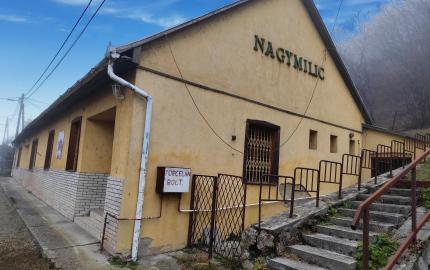 Polyfunkčná budova 3km od hranice v Hollóháza