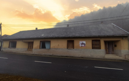 Polyfunkčná budova 3km od hranice v Hollóháza