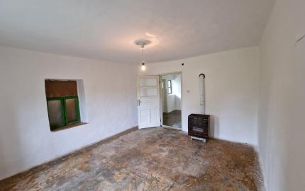 Úžasná záhrada, dobrá lokalita, menší dom v MÉRA