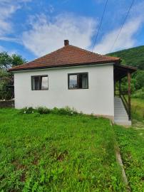 REZERVOVANÝ- EXKLUZÍVNE LEN PRE NÁROČNÝCH HOLLÓHÁZA