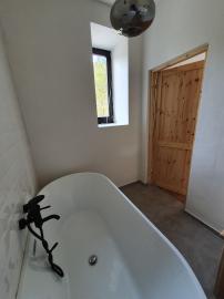 REZERVOVANÝ- EXKLUZÍVNE LEN PRE NÁROČNÝCH HOLLÓHÁZA