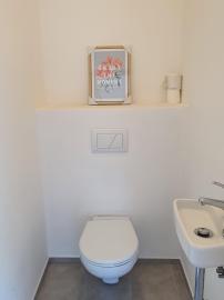 REZERVOVANÝ- EXKLUZÍVNE LEN PRE NÁROČNÝCH HOLLÓHÁZA