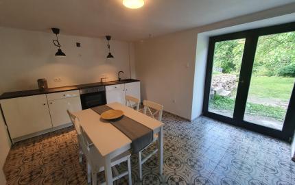 REZERVOVANÝ- EXKLUZÍVNE LEN PRE NÁROČNÝCH HOLLÓHÁZA