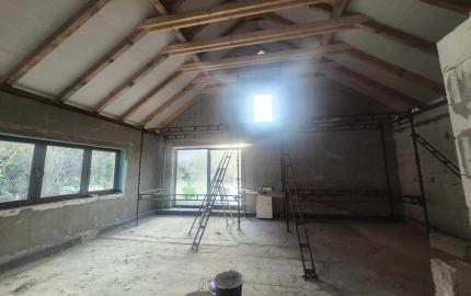 Dom, ktorý si môžete dotvoriť podľa seba, miesto s dušou v Kéked