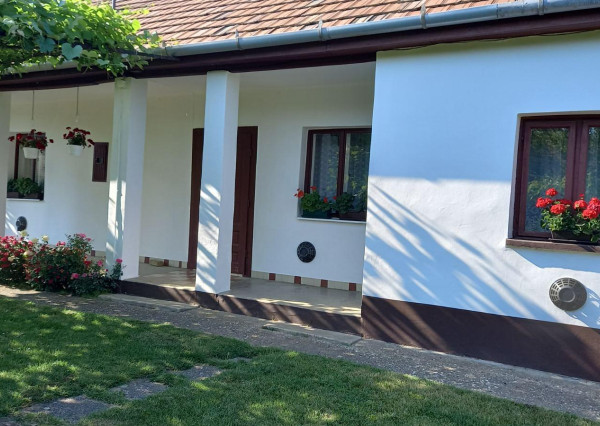 Vidiecky dom s výnimočnou záhradou v obci Méra