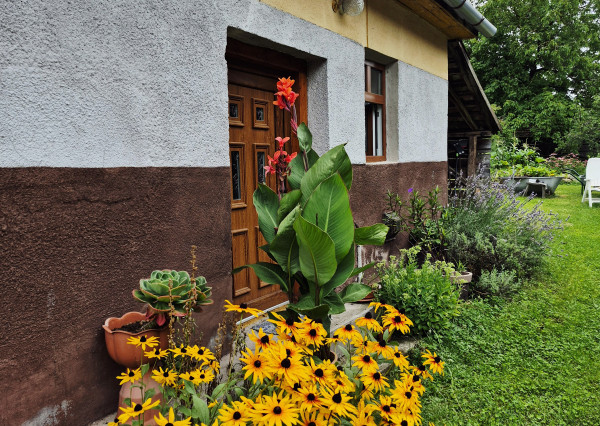 Gazdovský dom s výhľadom na hrad Füzér – 3400 m2 pozemok v objatí prírody