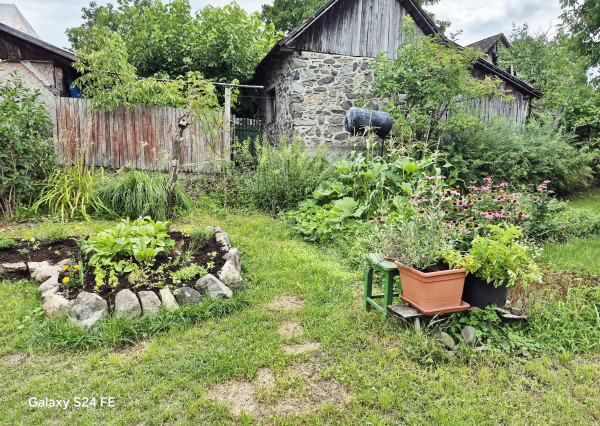 Gazdovský dom s výhľadom na hrad Füzér – 3400 m2 pozemok v objatí prírody