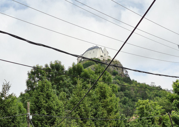 Gazdovský dom s výhľadom na hrad Füzér – 3400 m2 pozemok v objatí prírody
