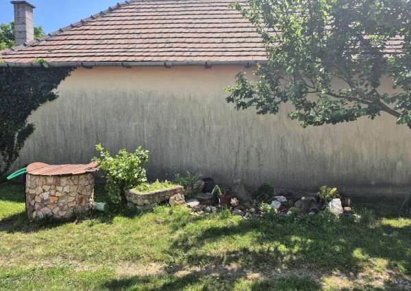 ZREKONŠTRUOVANÝ, GAZDOVSKÝ DOM S GÁNKOM v Méra, Maďarsko