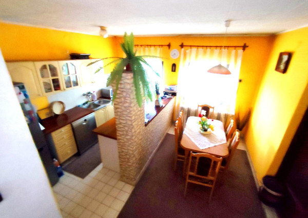 REZERVOVANÝ - Priestranný dom v obľúbenej Hidasnémeti, 3km od hranice