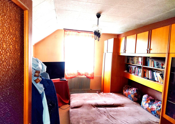 REZERVOVANÝ - Priestranný dom v obľúbenej Hidasnémeti, 3km od hranice