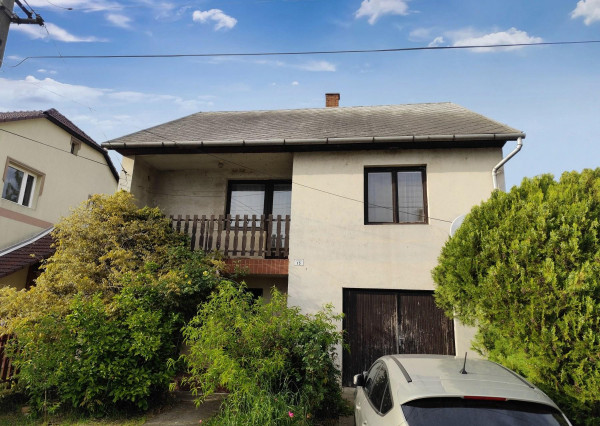 REZERVOVANÝ - Priestranný dom v obľúbenej Hidasnémeti, 3km od hranice