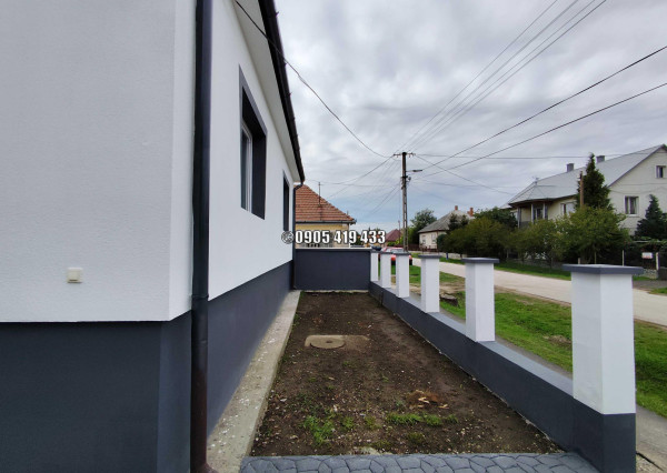 Výborný zrekonštruovaný dom s garážou v Encs
