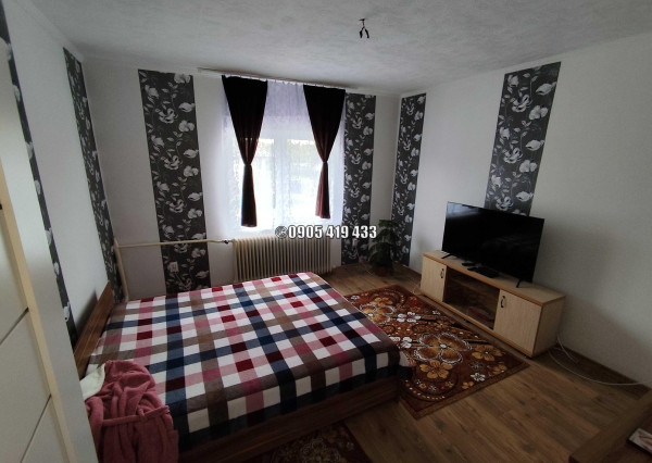 Výborný zrekonštruovaný dom s garážou v Encs