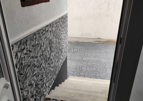 Výborný zrekonštruovaný dom s garážou v Encs